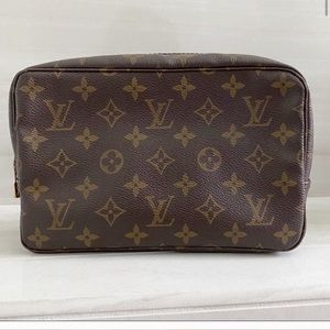 Louis Vuitton Trouse 23 Makeup bag